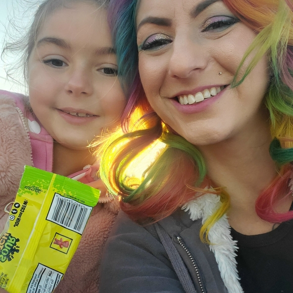 Meet your Posher, Nikki - Picture 2 of 4